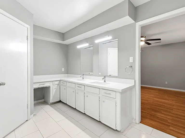7902 Lichen Ln — Photo 27