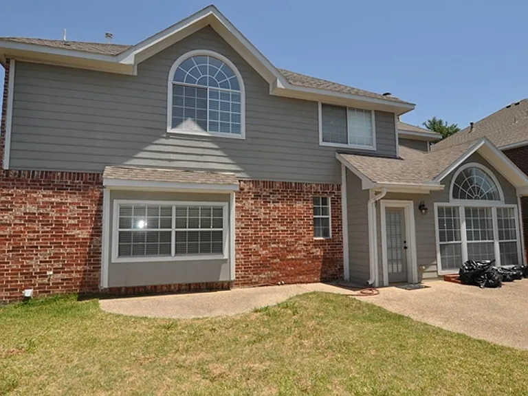 3724 Woodshadow Ln — Photo 30
