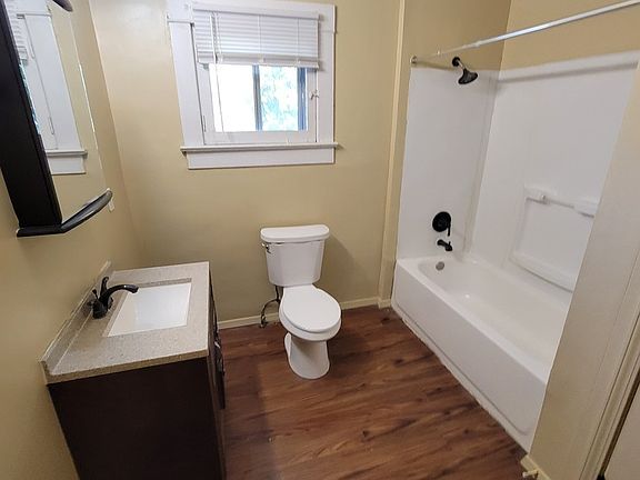 4th image of 2844 N New Jersey St
