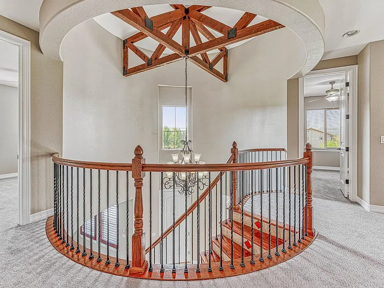 9611 Sunset Hill Dr — Photo 4