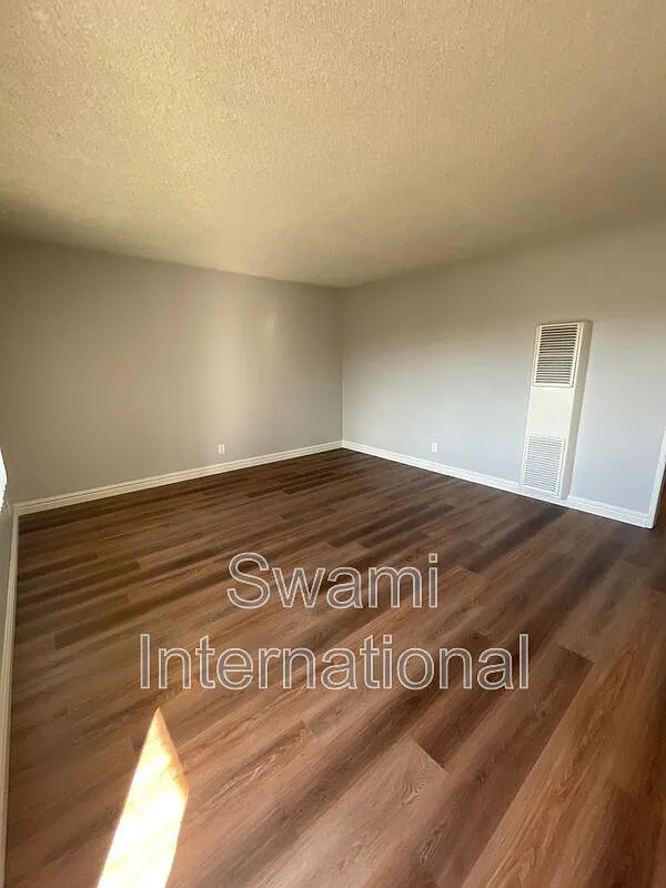 2 bed, 1.0 bath, 825 sqft, $2,395 — Photo 4