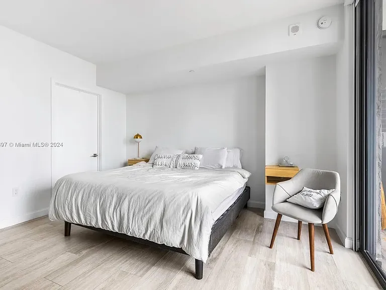 45 SW 9th St #2103 — Photo 10