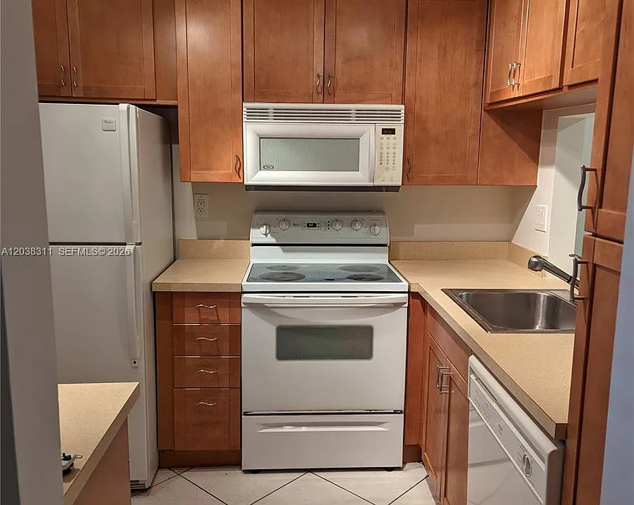 9460 Tangerine Pl #101