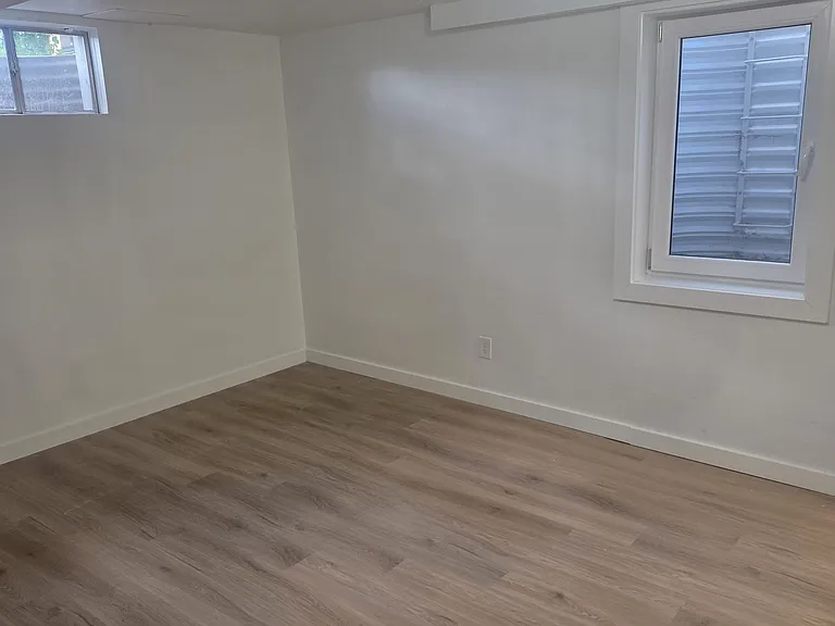 6898 S Franklin Cir — Photo 11