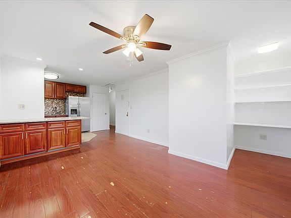4th image of 1114 E 211th St Floor 2