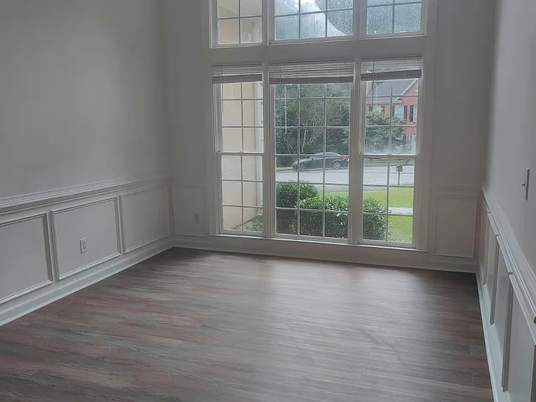 6806 Lombard Ct — Photo 5