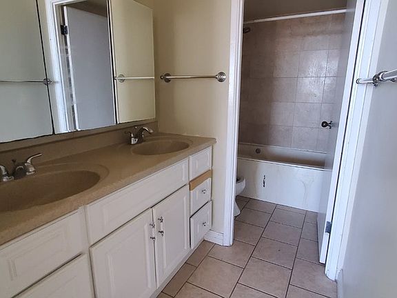 5th image of 2240 Kuhio Ave APT 3405
