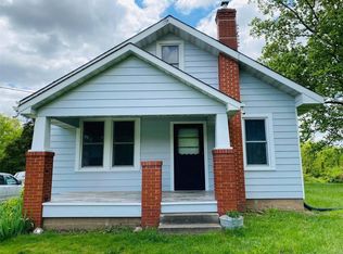 17565 Old Jamestown Rd, Florissant, MO 63034