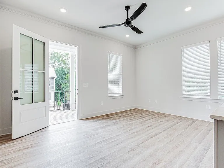 One Athens - 610 Barnett Shoals Rd — Photo 13