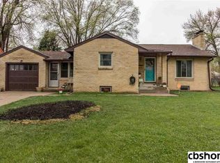 2526 Van Buren St, Bellevue, NE 68005