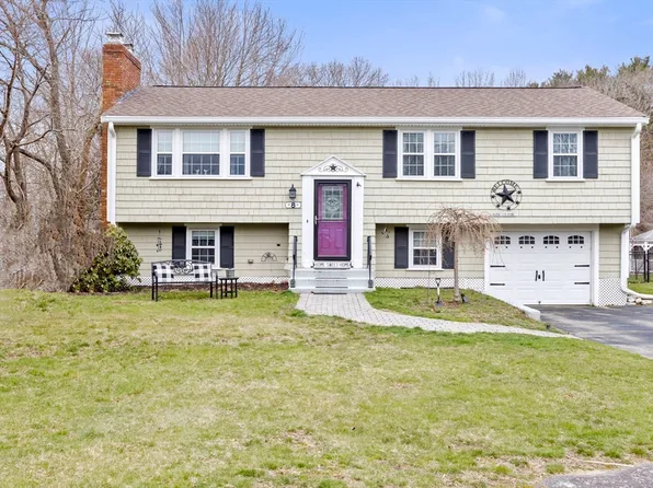 8 Green Acres Dr, Whitman, MA 02382