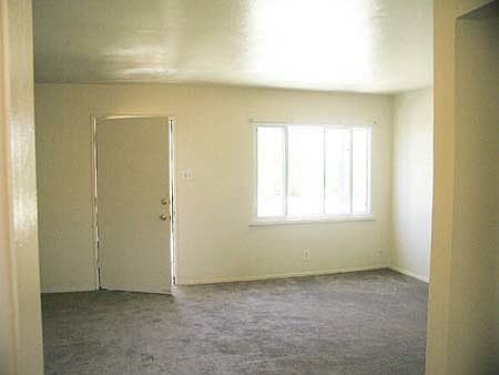 4th image of 3517 Vail Ave SE