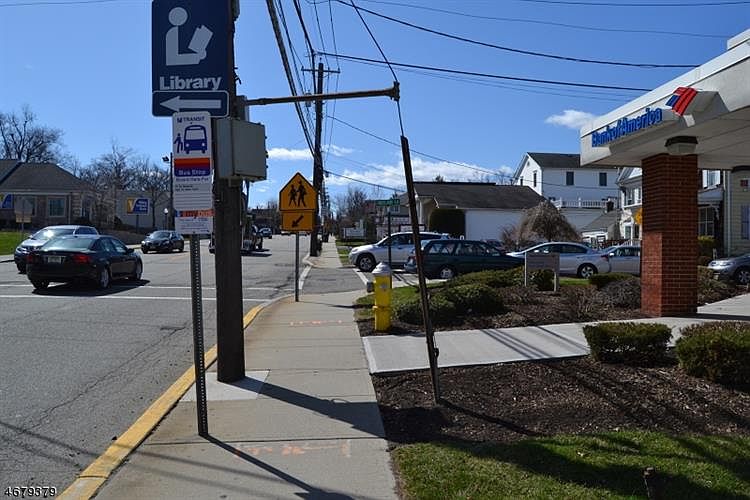 2nd image of 496 Pompton Ave #0