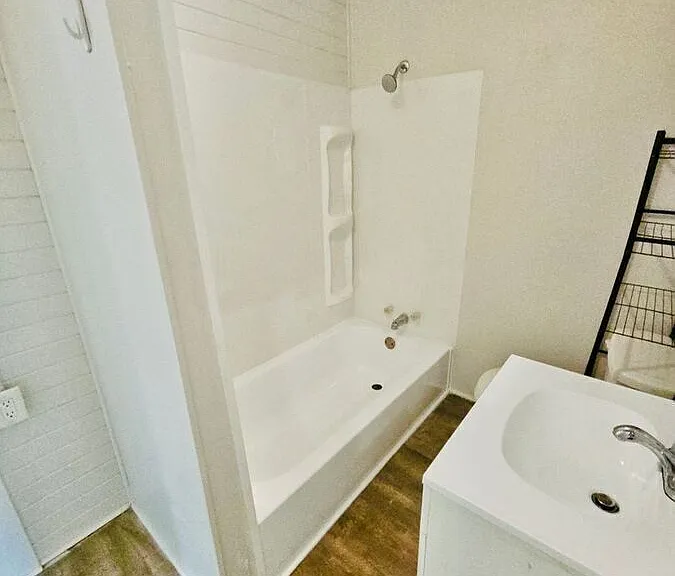 1135 Polk St W — Photo 19