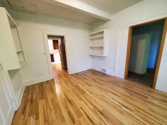 4th image of 1202 6th Ave S