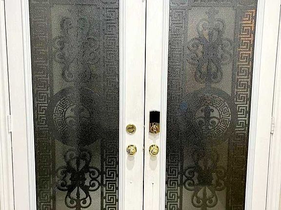 4th image of 442 Sunny Meadow Blvd