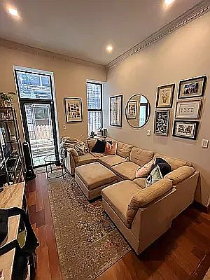 2nd image of 253 Elizabeth St APT 1