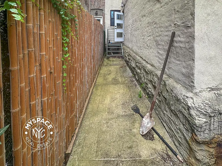 336 Chauncey St #1D — Photo 8