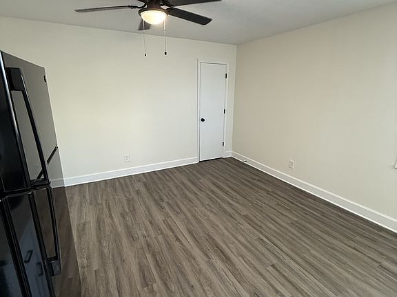 3rd image of 9654 Selby Pl APT 3
