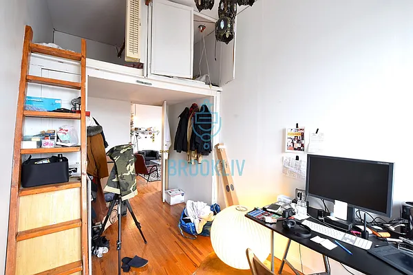 Rented by null | media 22