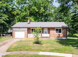 4 Willow Ct, Florissant, MO 63031