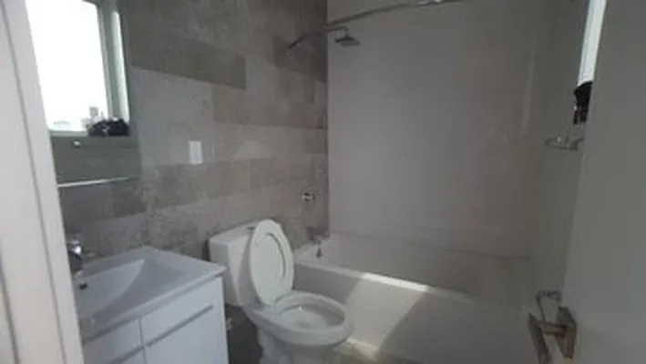 Rented by Evergreen Apartments BK | media 11