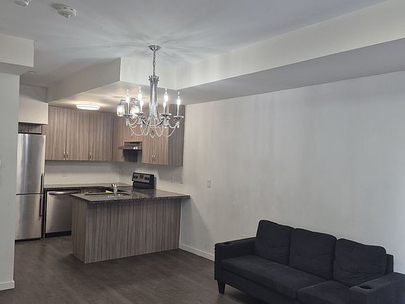 4th image of 500 Alex Gardner Cir #99