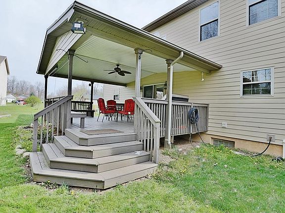 3rd image of 102 Collins Ct