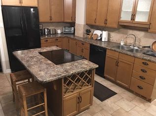 11418 101st St NW #1A, Edmonton, AB T5G2A8