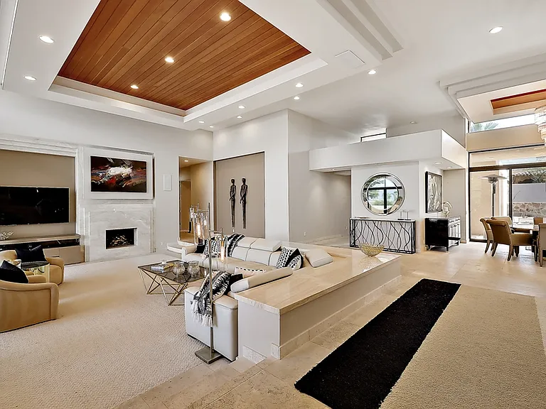 73115 Crosby Ln — Photo 25
