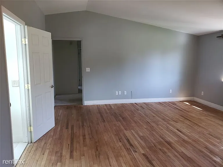 2884 Hawks Ave — Photo 6