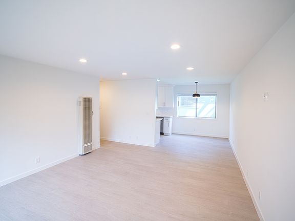 5th image of 2821 Colorado Ave APT 2