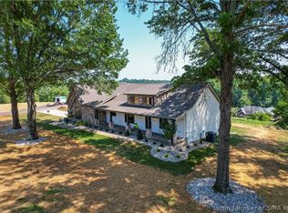 5712 Secretariat Way, Jeffersonville, IN 47130