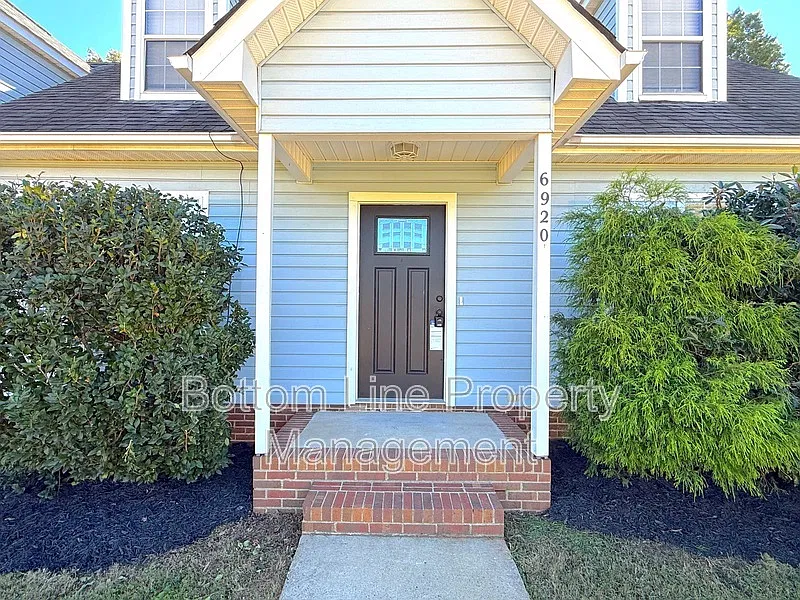 3 bed, 2.0 bath, 1406 sqft, $1,985 — Photo 2