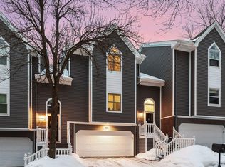 112 Edgewood Ct, Wayzata, MN 55391