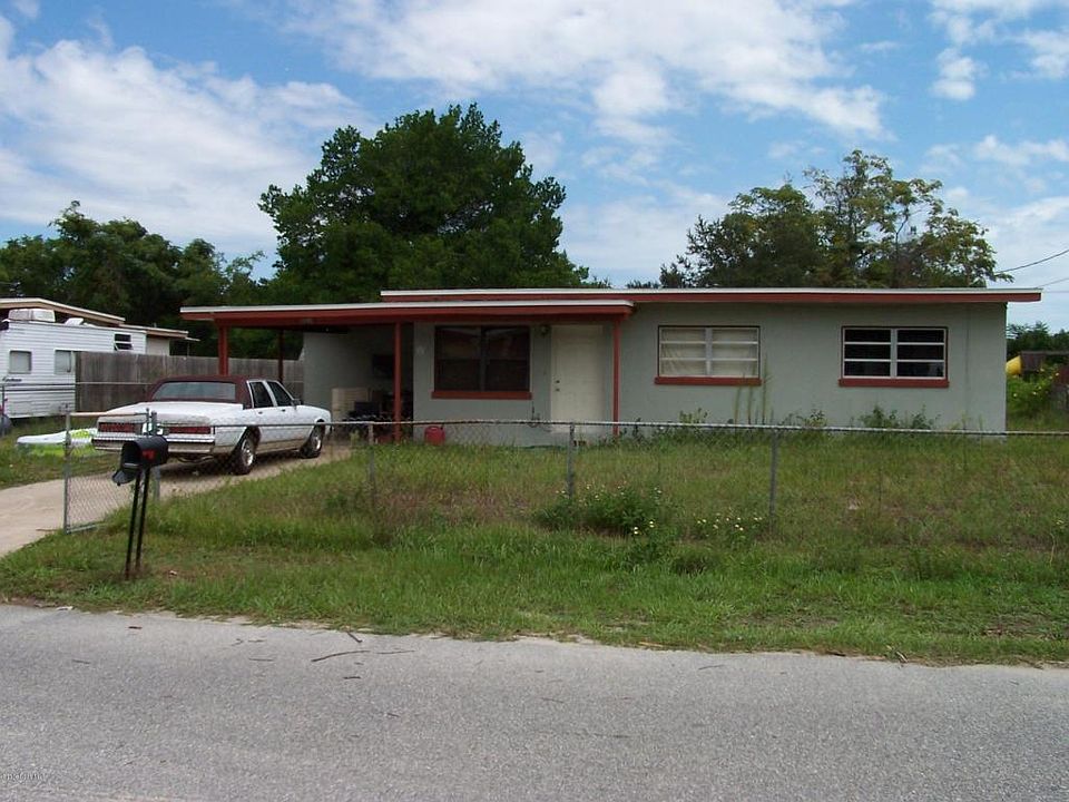 2nd image of 1845 Hallum Ave