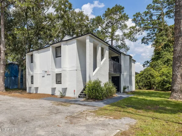 5123 WESTCHASE Court, Jacksonville, FL 32210