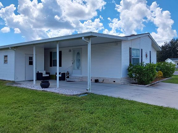 4th image of 3884 Eastgate Ct #327