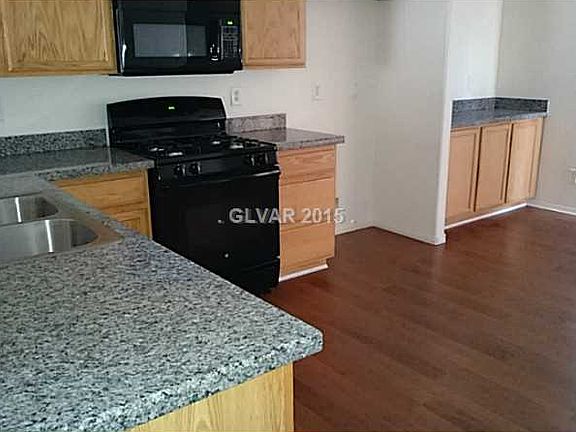 4th image of 6187 Mountain Hemlock Ave