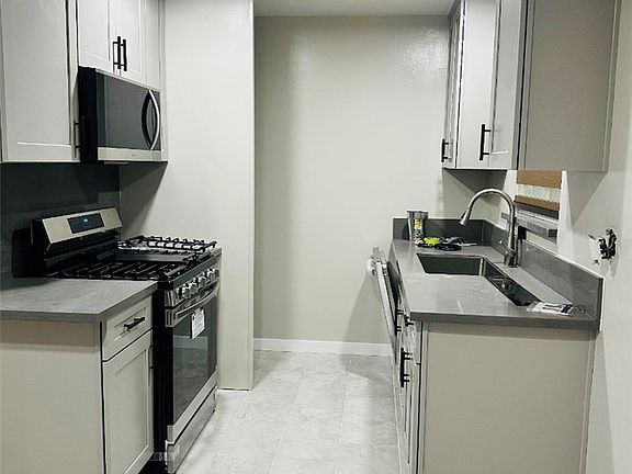 2nd image of 10024 Foster Rd