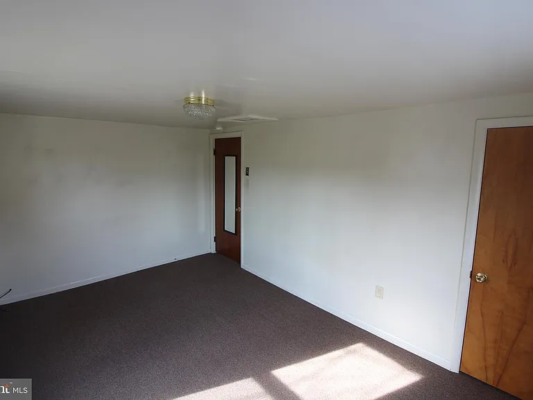 19801 Senedo Rd — Photo 11