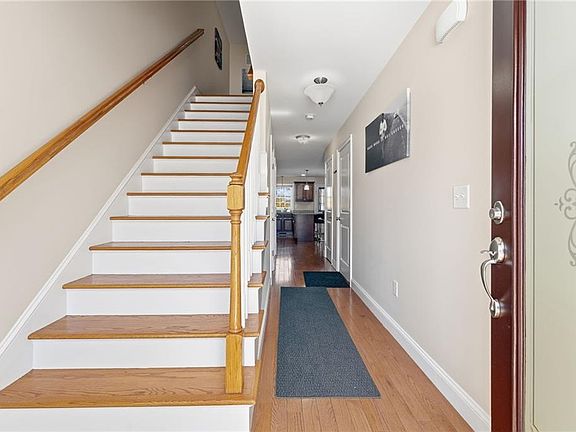 3rd image of 1027 Providence St Unit 4B