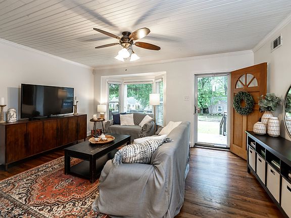 2nd image of 3552 Johnwood Dr