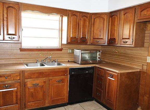 5th image of 2105 James Dr