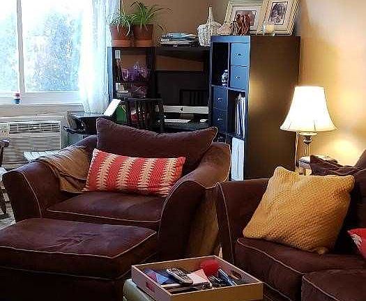 2nd image of 40 W 4th St APT 28