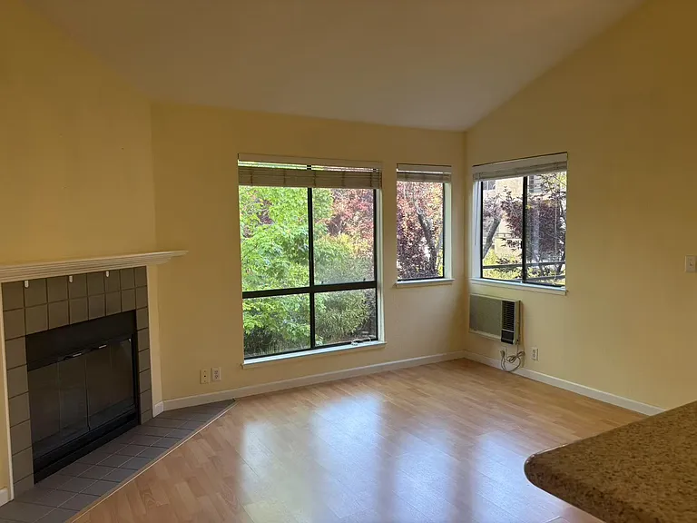 39029 Guardino Dr #220 — Photo 4