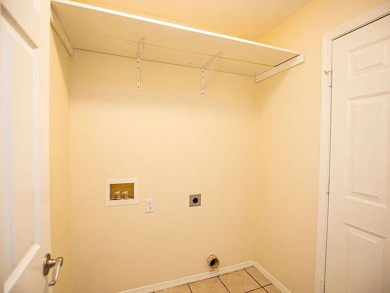 2 Watling Ln — Photo 14