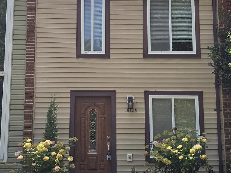 10724 Lester St — Photo 3