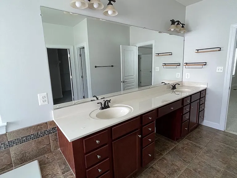 43691 Yulan St — Photo 17