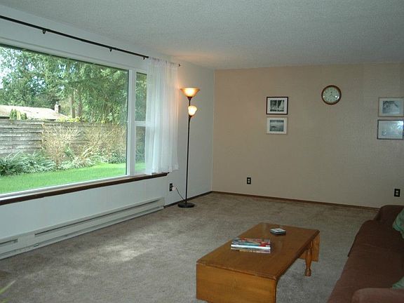 3rd image of 13516 54th Dr NE